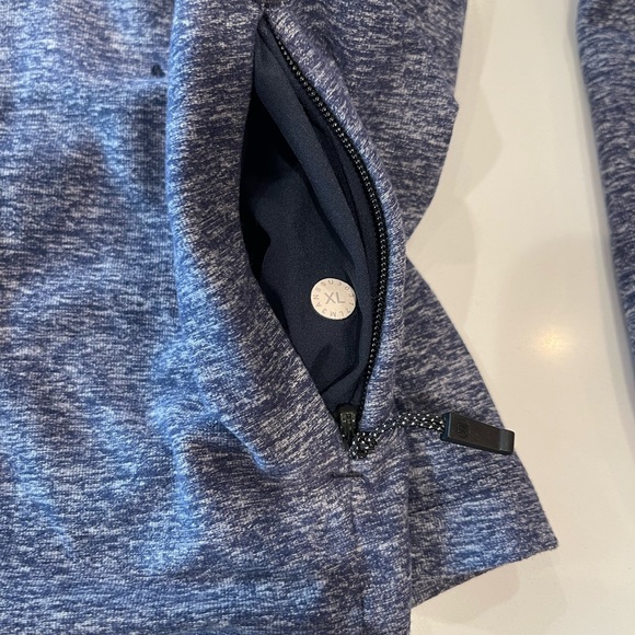 Lululemon long sleeve - Picture 9 of 9